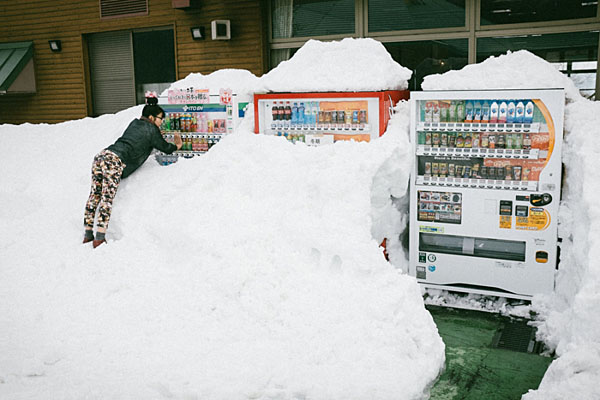 Photograph Kurt K Gledhill Cold Drinks on One Eyeland
